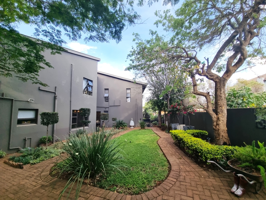 4 Bedroom Property for Sale in Boschdal North West